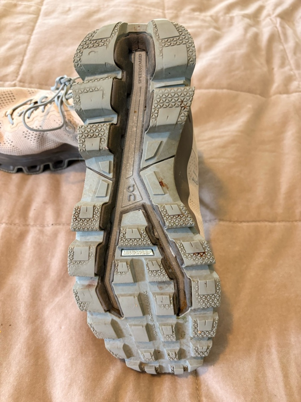 On Running women’s Trail Shoes 9 - Picture 4 of 5